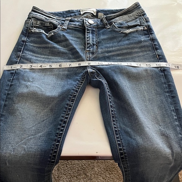 BKE Payton Skinny Mid Rise Size 26R - Picture 5 of 16